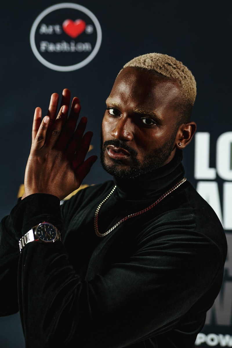 Look 05 — fluid draping in soft neutral tones