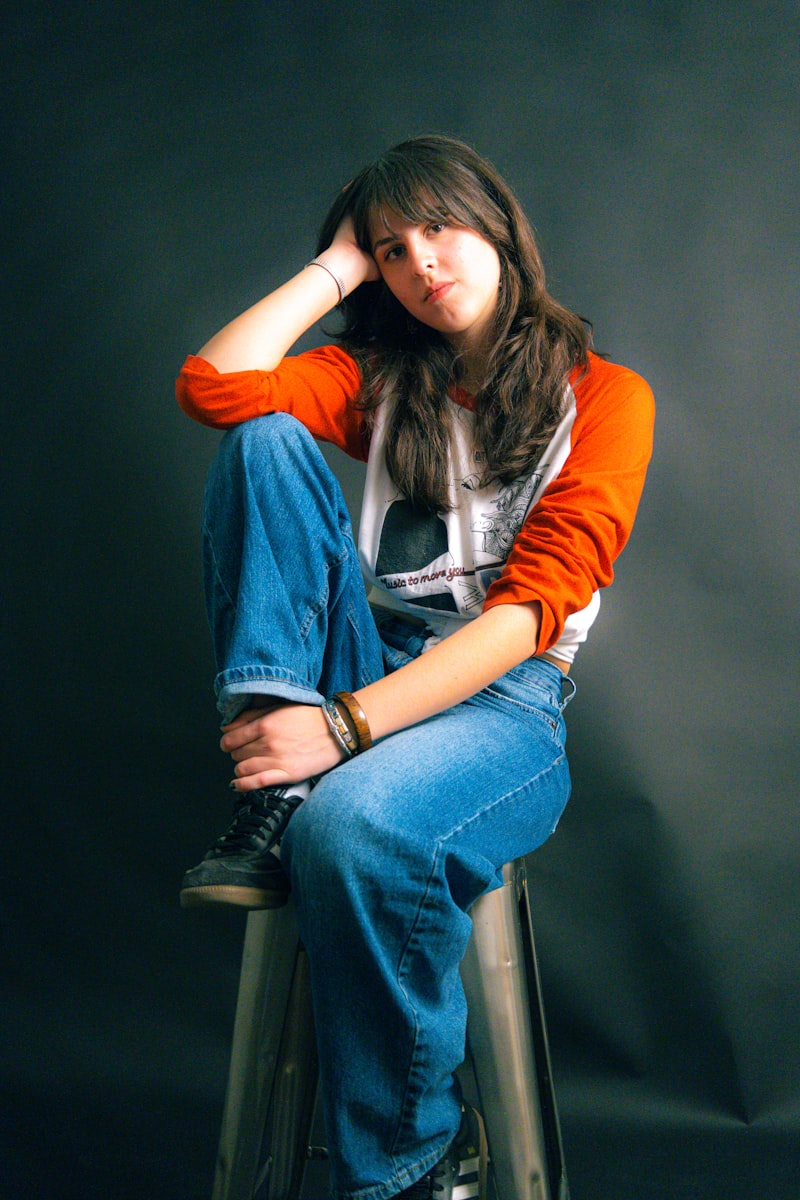 Look 08 — dark tailored look with shadow play